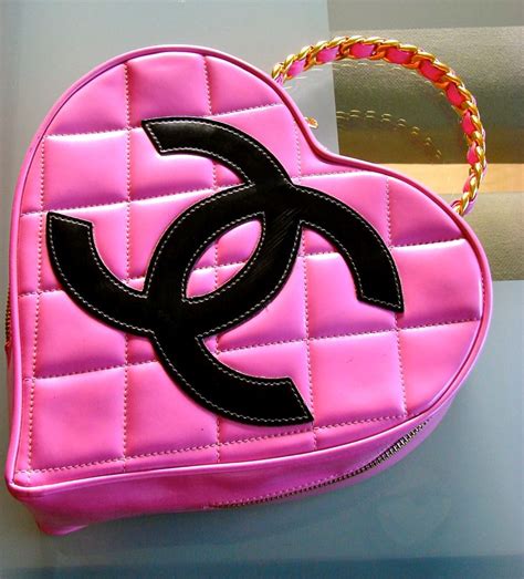 chanel tasche herzform|Chanel shopping bags.